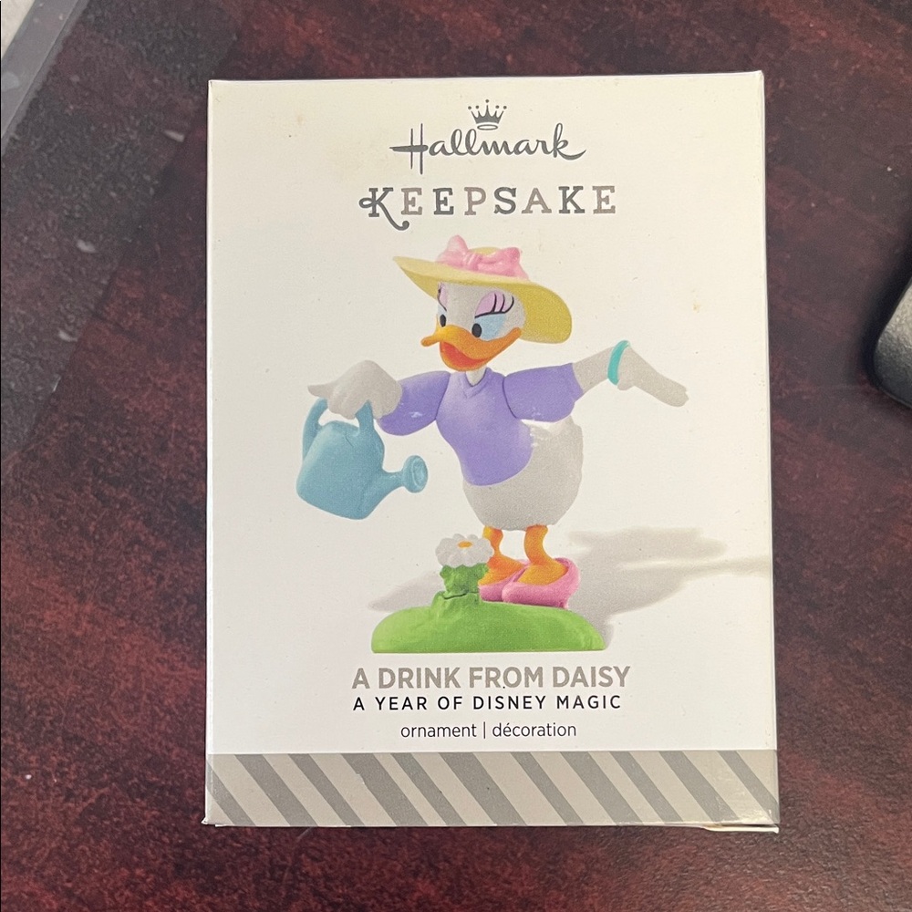 Hallmark Keepsake Daisy Duck in Purple and Pink